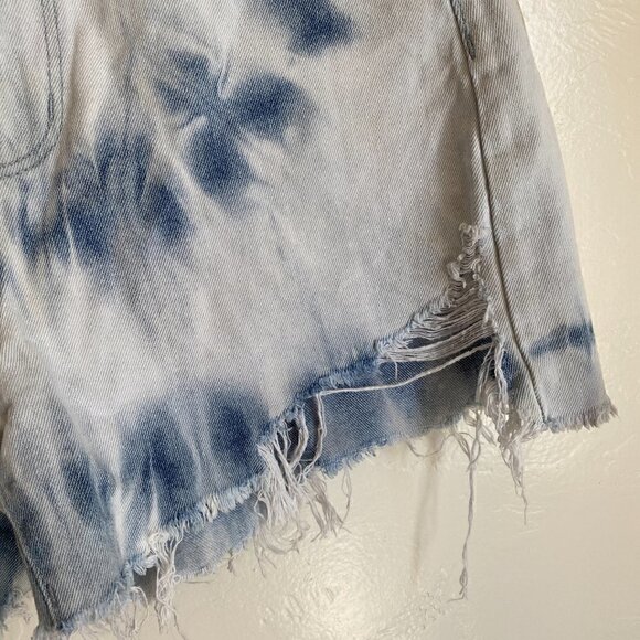 American Eagle Highest Rise Mom Jean Short Tie Dye Size 2 - Picture 3 of 10